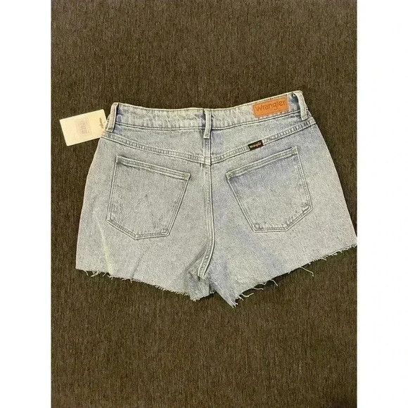 Wrangler Jean Shorts Womens 6 28 High Rise Vintage 3” Light Wash Cut Off Distres - Picture 2 of 7